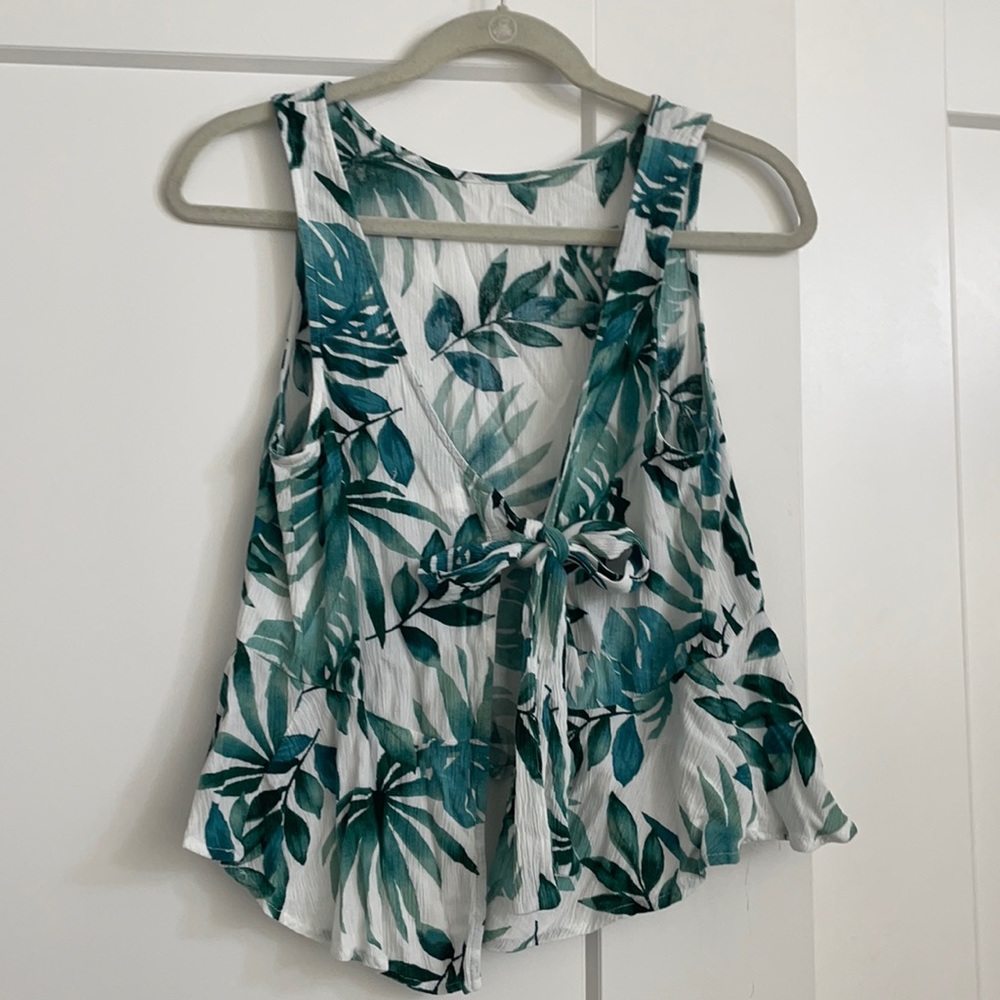 Women’s top - open tie back and high neck front